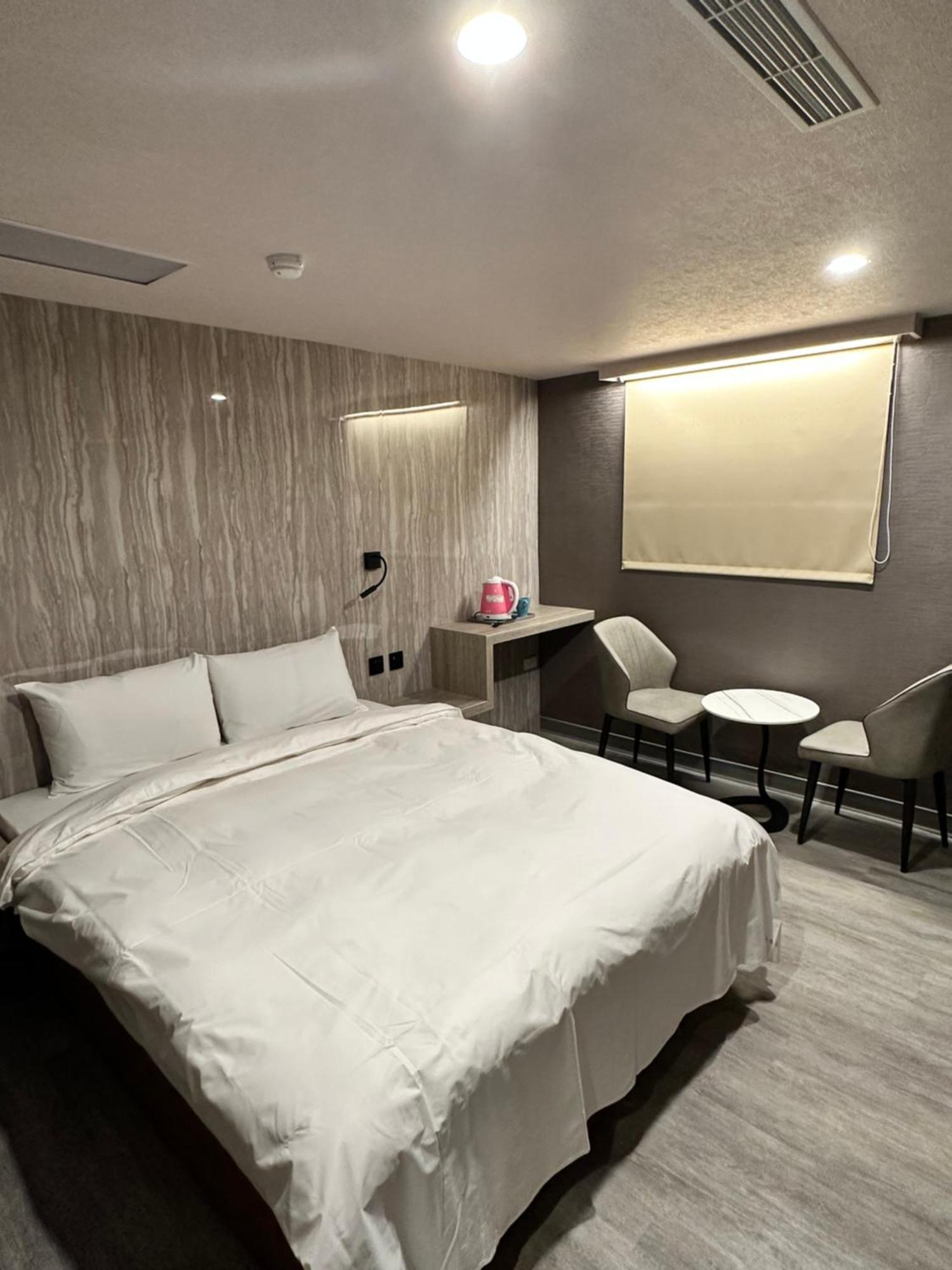 Golden Home Hotel Taipei Exterior photo