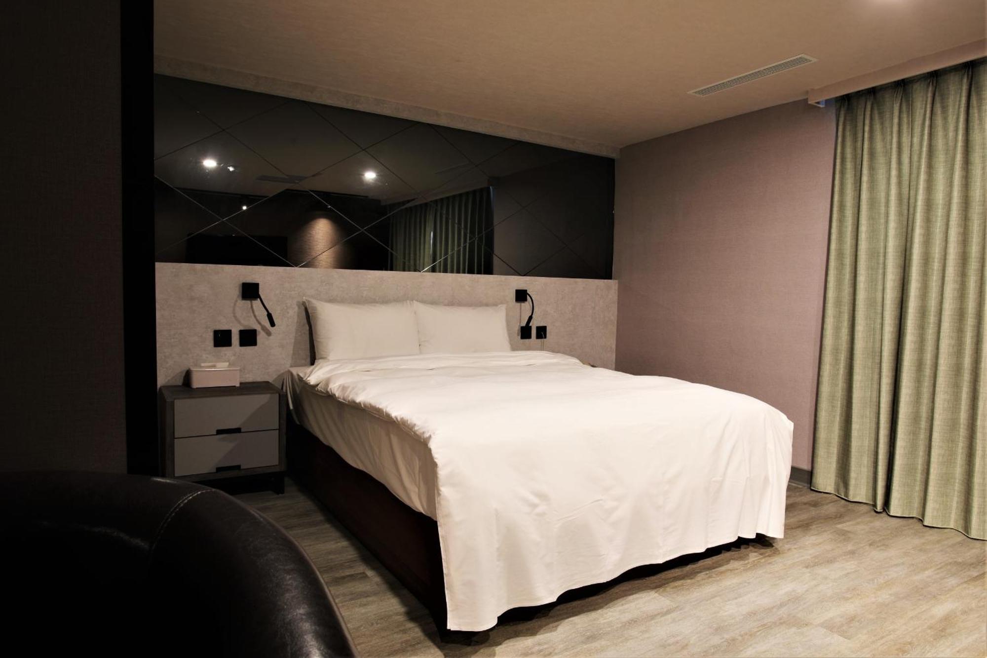 Golden Home Hotel Taipei Exterior photo