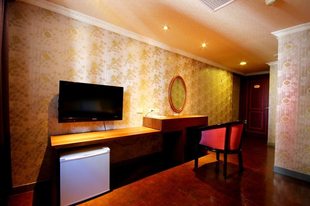 Golden Home Hotel Taipei Exterior photo
